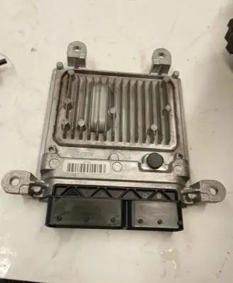 Mercedes-Benz C W204 Engine control unit/module A6519007500 28336101 A0064461540