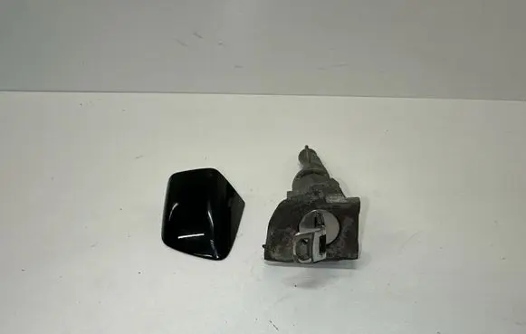 Volkswagen Touareg II Front door lock (next to the handle) 7P6837167 7P6837879 LC9X