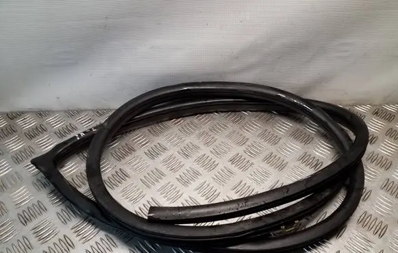Audi A6 S6 C4 4A Rubber seal front door (on door)