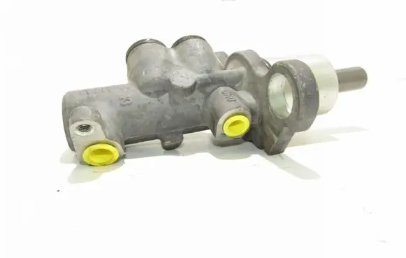 Volkswagen PASSAT B5 Master brake cylinder