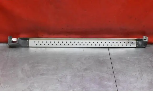 Suzuki Grand Vitara II Front sill (body part) 