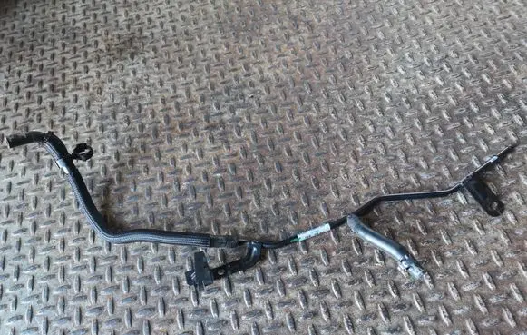 Skoda Yeti (5L) Engine coolant pipe/hose 5K0121064J 5Q0122449C