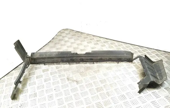 Peugeot 508 II Intercooler air guide/duct channel