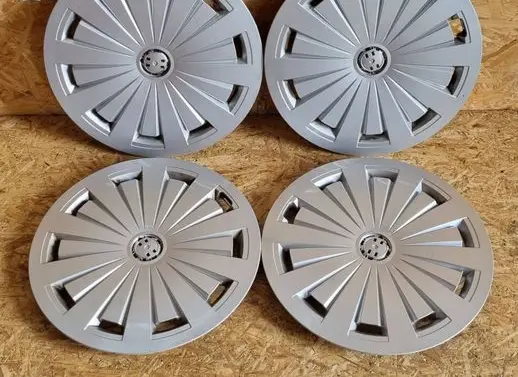 Audi Q3 8U R16 wheel hub/cap/trim 8W0601147