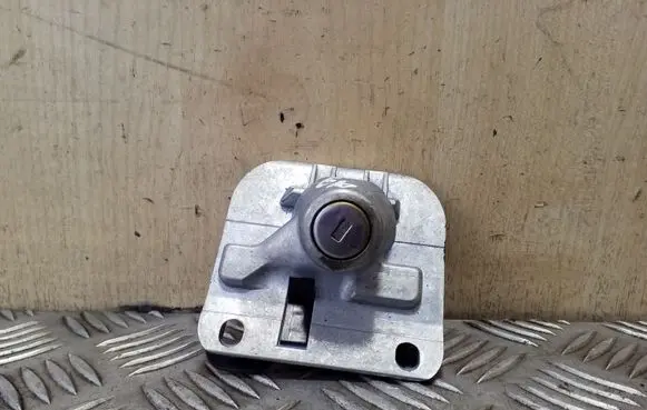 Volvo S80 Tailgate exterior lock 31253043