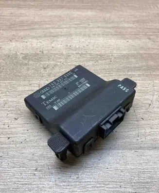 Volkswagen Golf Plus Gateway control module 1K0907530C 1K0907951