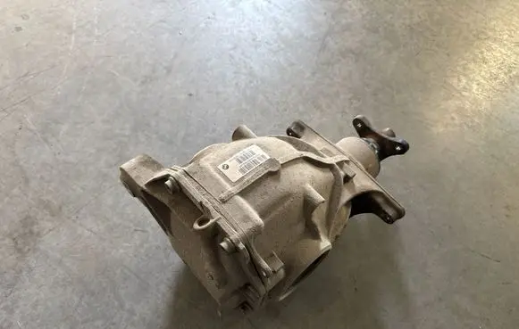 BMW 5 F10 F11 Rear differential 7630828