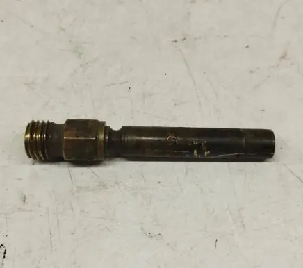 Mercedes-Benz 380 560SEC C126 Fuel injector 0000785623 A0000785623 0437502047