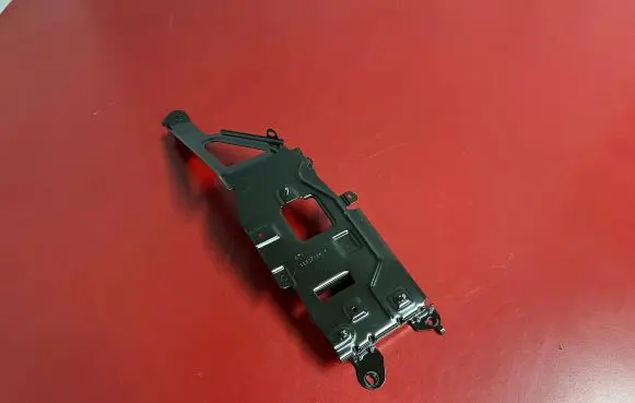 BMW X7 G07 Sound amplifier holder/bracket 6832603