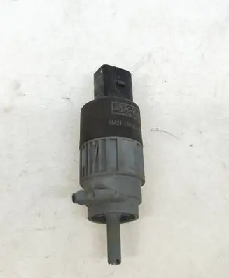 Ford Focus Windscreen/windshield washer pump 6M2113K082AB