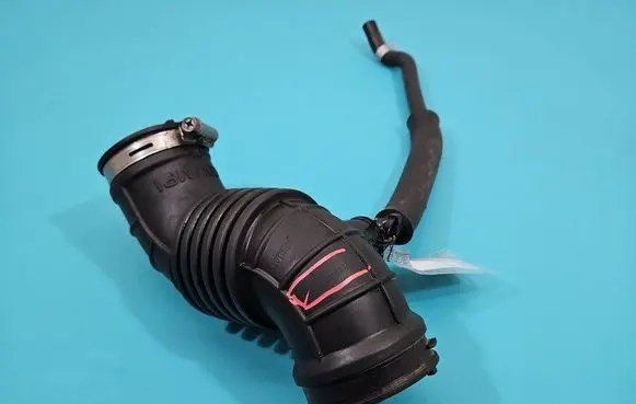 Intercooler hose/pipe