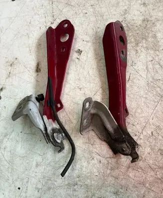Renault Master III Engine bonnet/hood hinges 654000006R