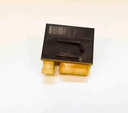 Peugeot 3008 I Glow plug pre-heat relay 1801095 9662570880