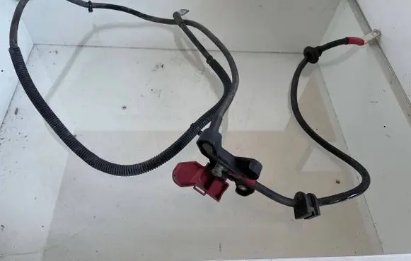Positive cable (battery)