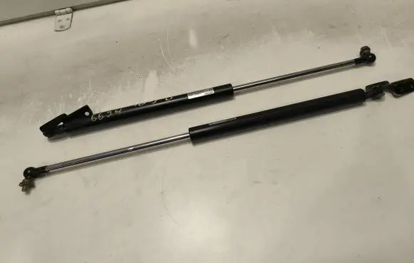 Subaru Forester SH Tailgate/trunk strut/damper 9K27