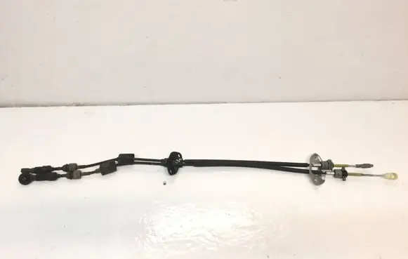 Hyundai i30 Gear shift cable bracket A61004L02