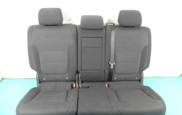 Volkswagen Touareg II Second row seats IMPRK1334509
