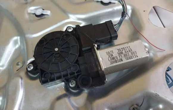 Fiat Croma Front door window regulator motor 362021C