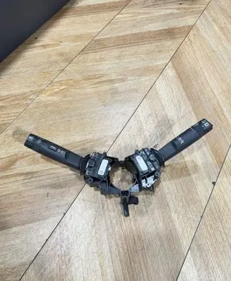 Opel Insignia A Indicator stalk 13500692 83470210206