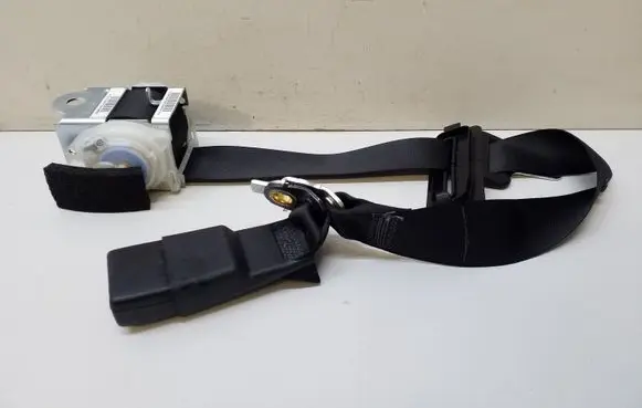 Chrysler 300C Middle seatbelt (rear) 1VJ471X9AC P1VJ471X9AC 0433125