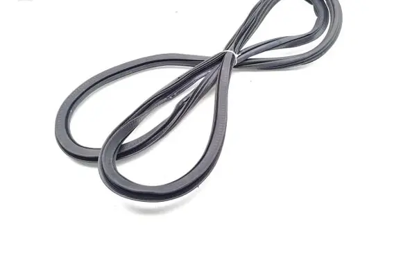 Seat Leon IV Front door rubber seal 5FA867365