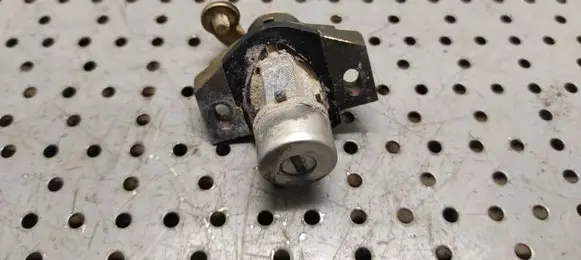 Subaru Legacy Tailgate exterior lock 