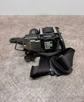 BMW X6 F16 Front seatbelt 7384674 6286415