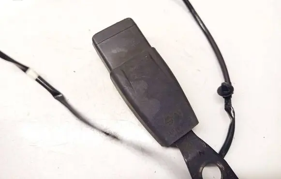 Nissan Pathfinder R51 Front seatbelt buckle 6187695