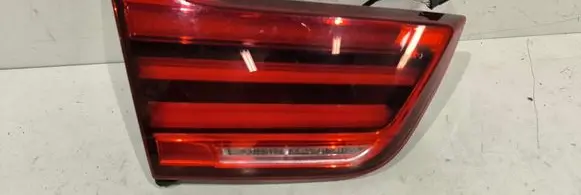 Tailgate rear/tail lights