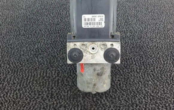 Toyota Corolla Verso AR10 ABS Pump 895410F010 0265950130 445400F010