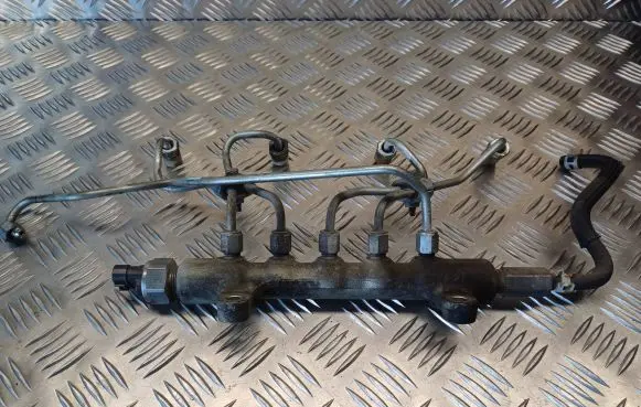 Toyota Avensis T250 Fuel main line pipe 8945871010