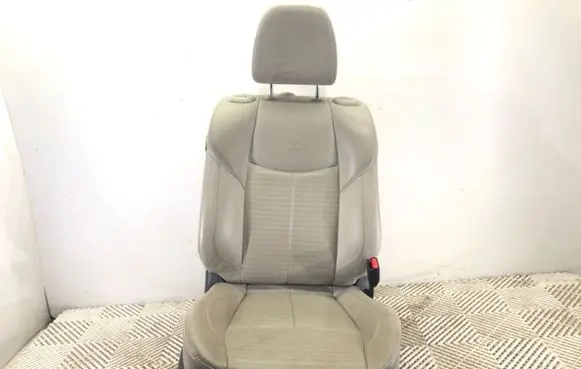 Infiniti Q70 Y51 Front passenger seat 