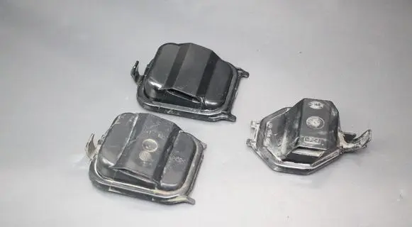 Volkswagen PASSAT B4 Headlight/headlamp dust cover 30441116NL 14199500