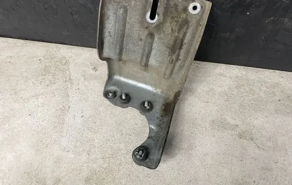 Volvo XC90 ABS pump bracket 
