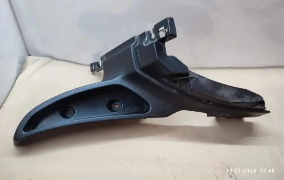 BMW X6 E71 Rear seat side bottom trim 9123330