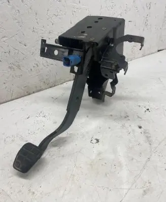 Volkswagen Multivan T4 Brake pedal bracket assembly 701721531A