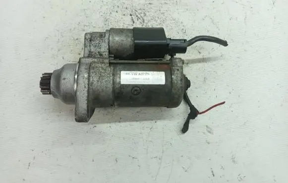 Volkswagen Golf VII Starter motor 02M911024S