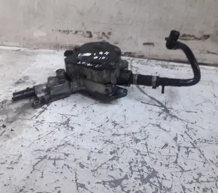 Audi A4 S4 B7 8E 8H Vacuum pump 03011520837