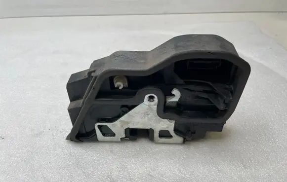 BMW X5 E70 Rear door lock 7276685
