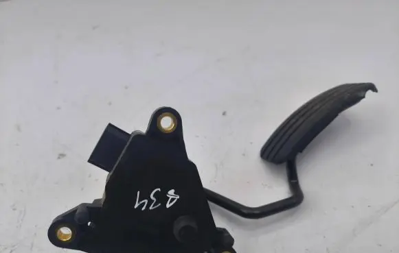 Renault Zoe Accelerator throttle pedal 180102742R