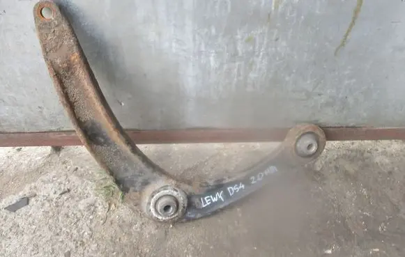 Citroen DS4 Front lower control arm/wishbone