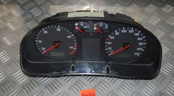 Volkswagen PASSAT B5 Speedometer (instrument cluster) 3B1919860C