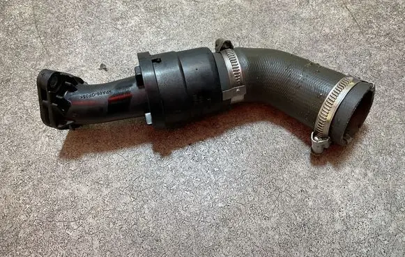 Ford Focus Intercooler hose/pipe JV216C646BB