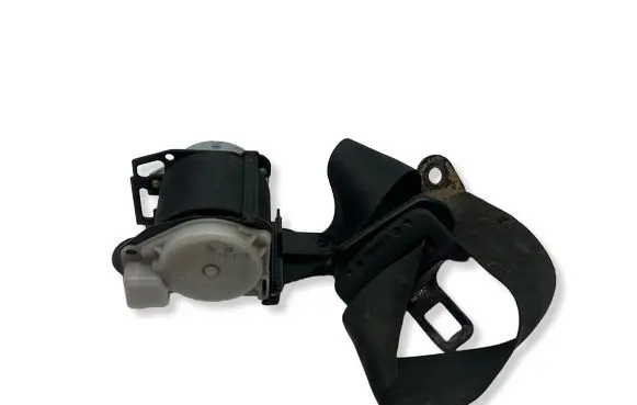 Mitsubishi Pajero Rear seatbelt N1527