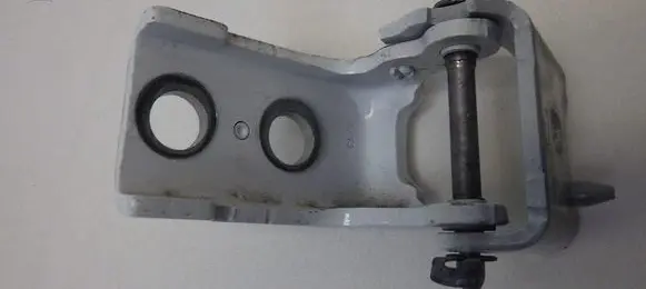 Citroen DS5 Rear door lower hinge 112