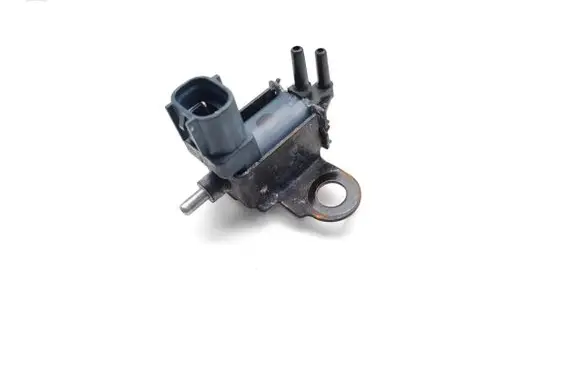 Isuzu D-Max Valve vacuum 94375331 1846001751 8943753311