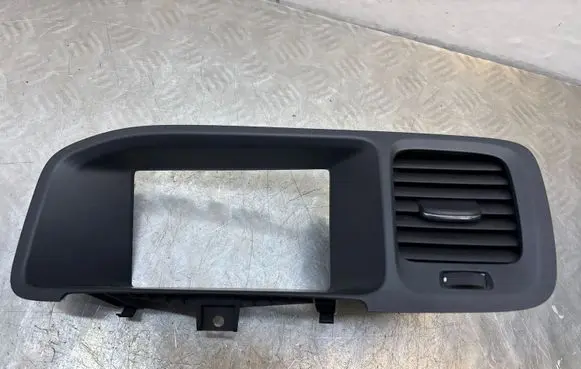 Volvo V60 Dash center air vent grill 30791675