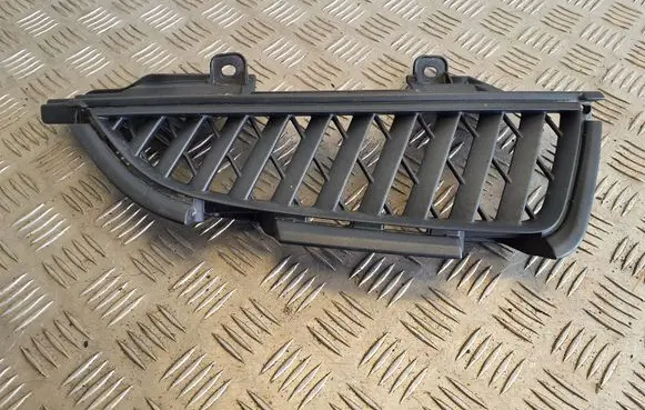 Mitsubishi Grandis Front bumper upper radiator grill MN145456