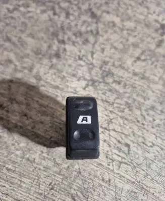 Citroen Xsara Picasso Electric window control switch 22881
