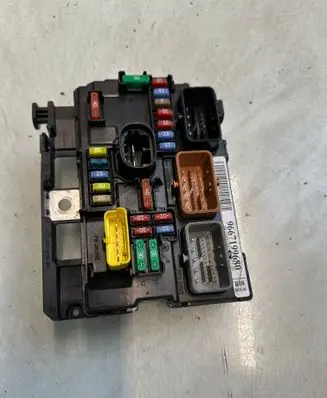 Citroen C3 Fuse module 9667199680